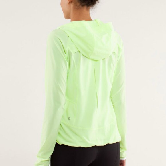 Lululemon Run: Stash & Dash Pullover - Picture 2 of 16